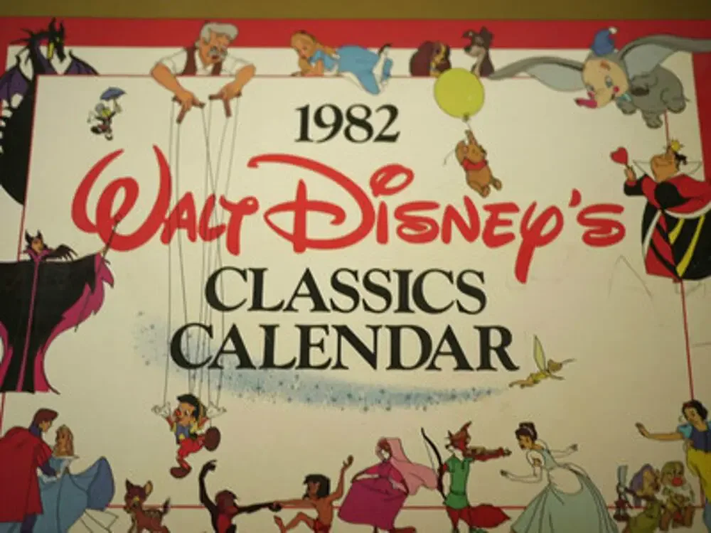 Vintage 1982 Authentic Walt DISNEY Classics Calendar Snow White Cinderella Dumbo